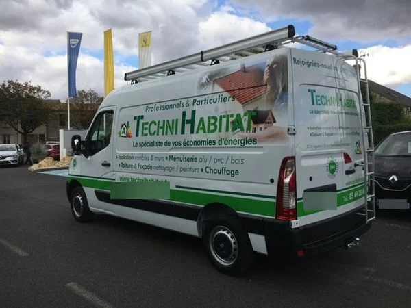 Camion Technihabitat travaux rénovation niort